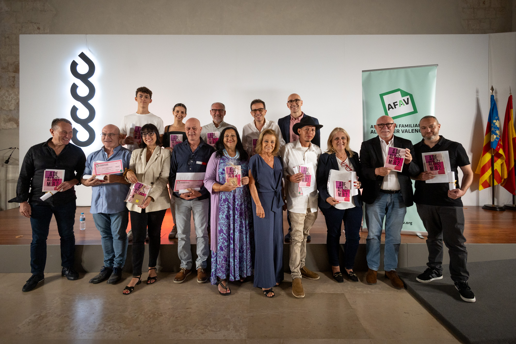 Foto de familia en la gala de premios A de Alzheimer